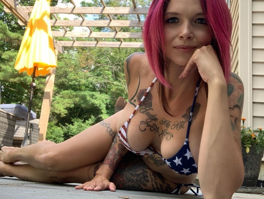 Pornoherečka Anna Bell Peaks