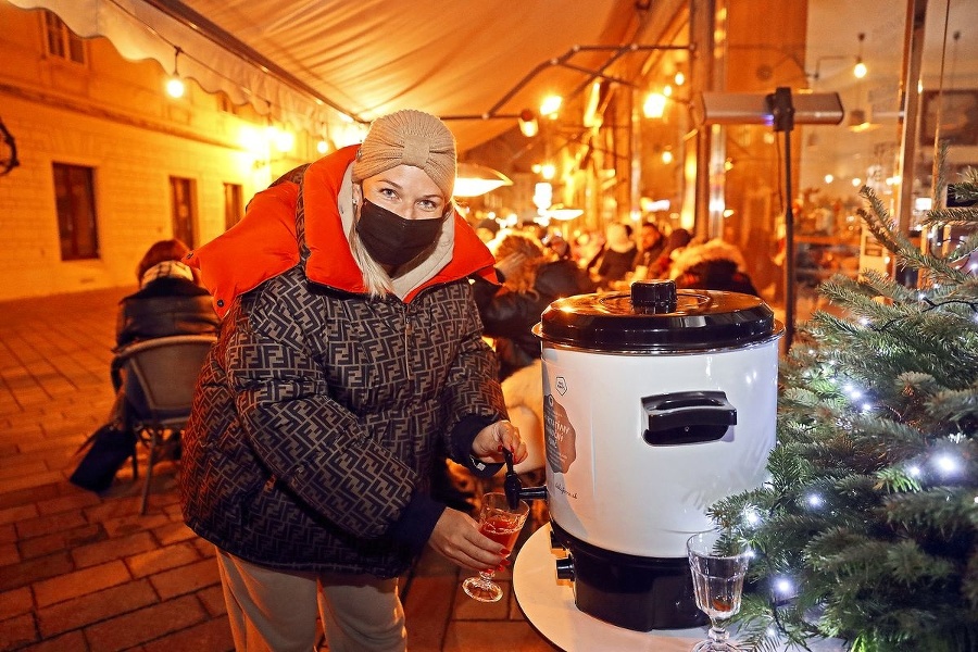 Nalievanie išlo Dominike od ruky.