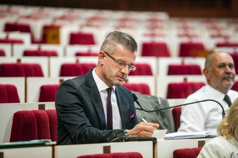 Poslanec Miroslav Špak