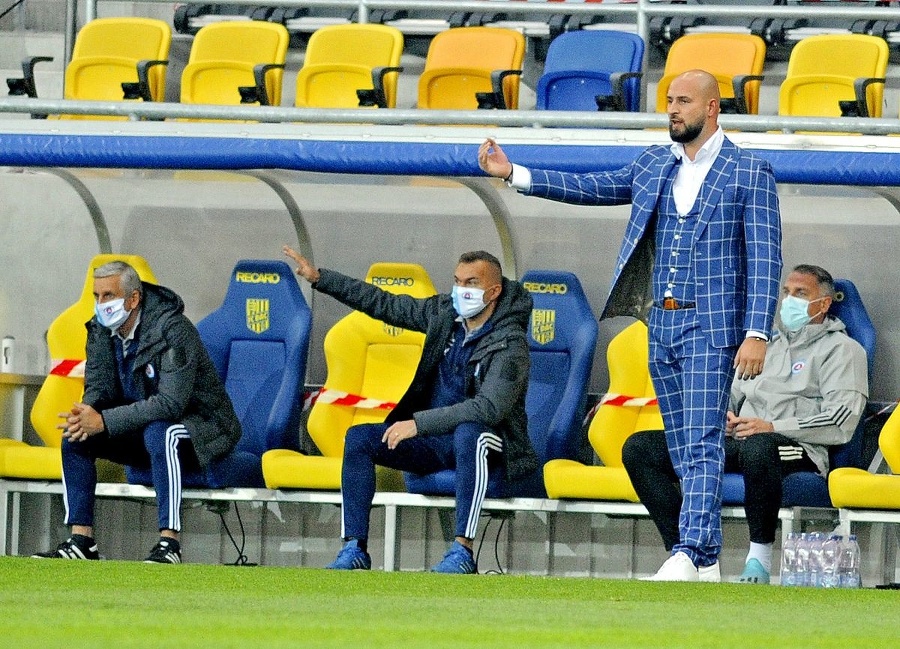  Ivan Kmotrík ml. si trénerskú pozíciu užíval.