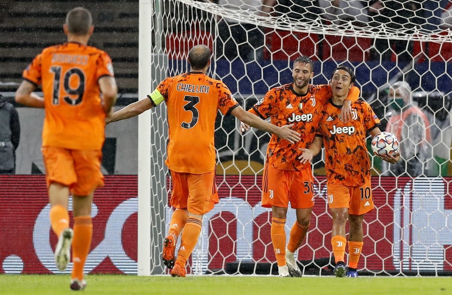 Juventus si ľahko poradil s maďarským súperom 4:1.