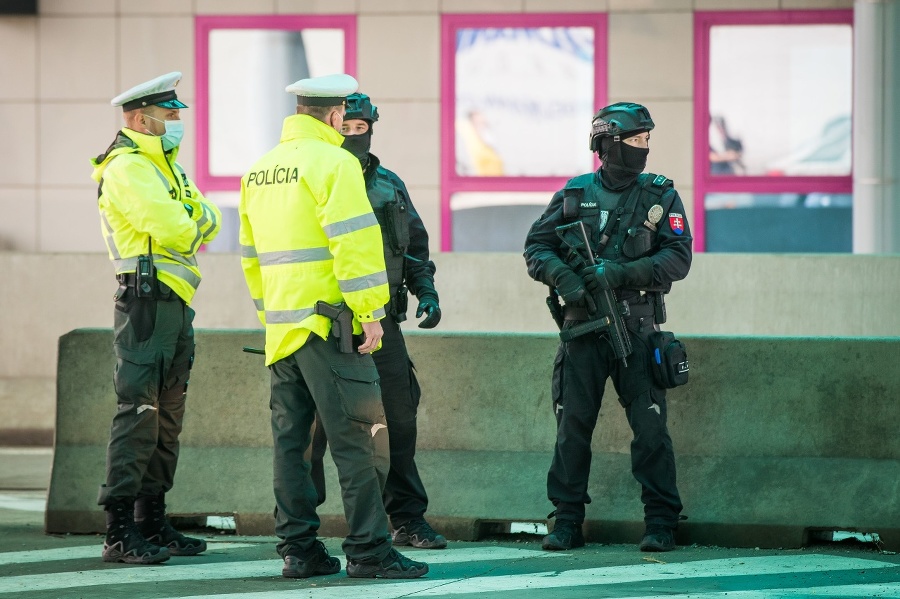 Slovenská polícia začala okamžite