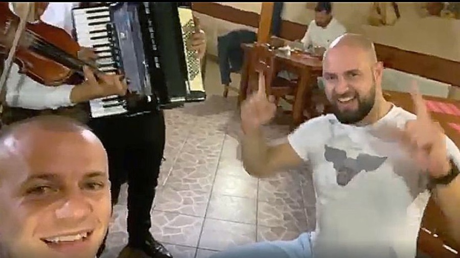 1. Weiss ml. sa s Kmotríkom ml. v Tatrách dobre zabávali.