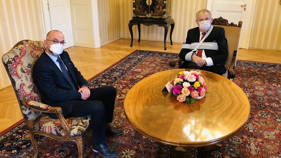 Prezident Zeman sa stretol