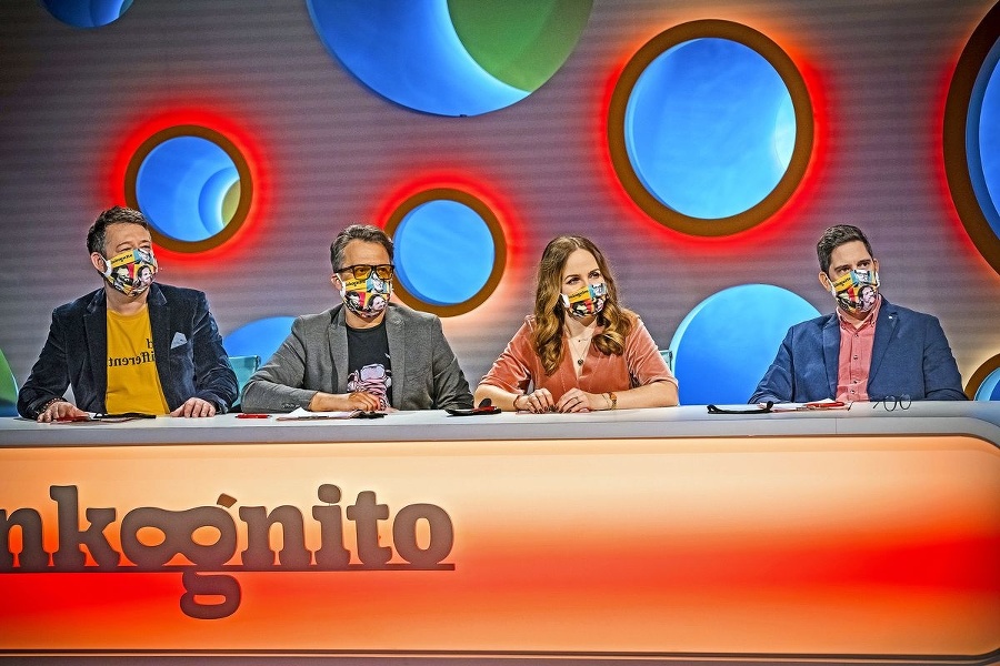 Pracuje: Herečka je súčasťou hádačov v relácii Inkognito. 