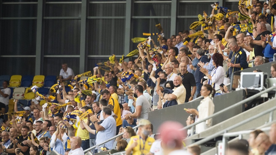 Šláger jesene medzi obhajcom titulu z hlavného mesta a aktuálnym lídrom tabuľky tak prinesie 25. októbra návrat fanúšikov do MOL Arény. 