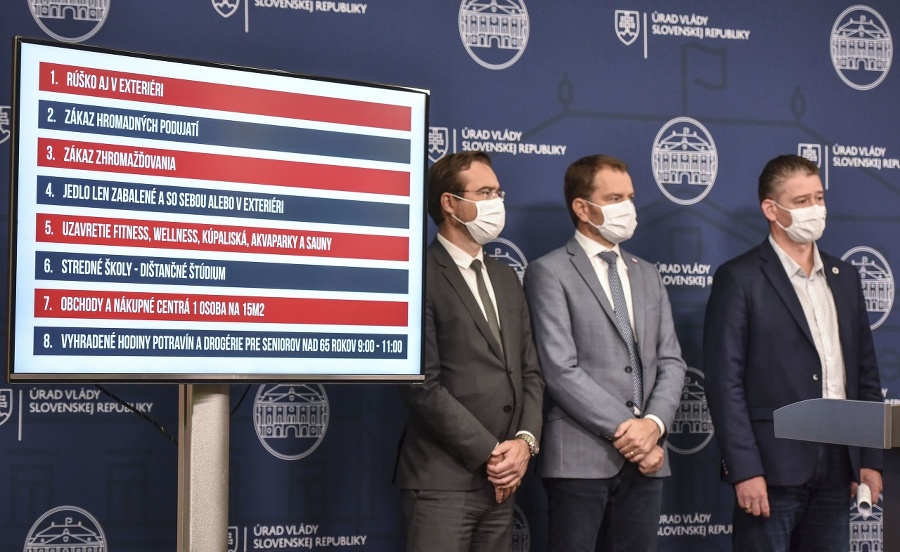 Tlačová beseda, kde boli oznámené nové protipandemické opatrenia.
