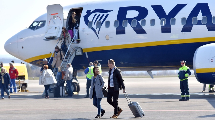Ryanair pozastavil lety z