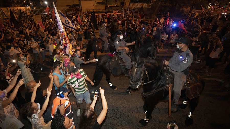 Protesty pred rezidenciou izraelského