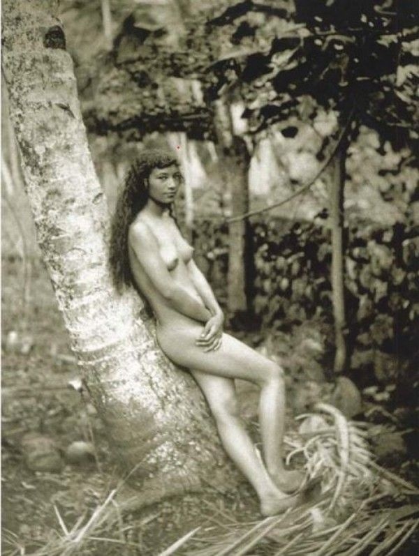 Štefánik na Tahiti fotil