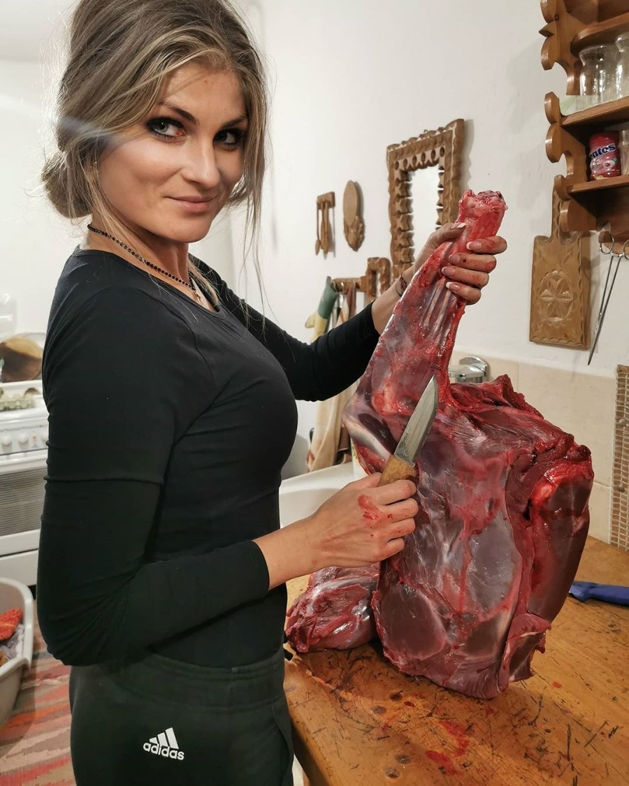 Práca s mäsom jej