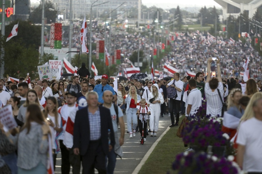 V Minsku pokračovali protesty.