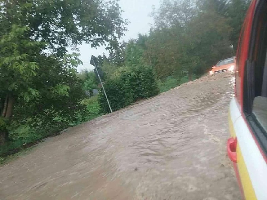 Hasiči zasahujú na východe