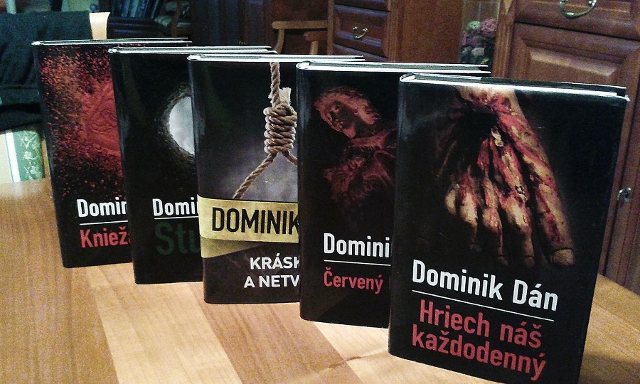 Autor napísal už 30 kníh.