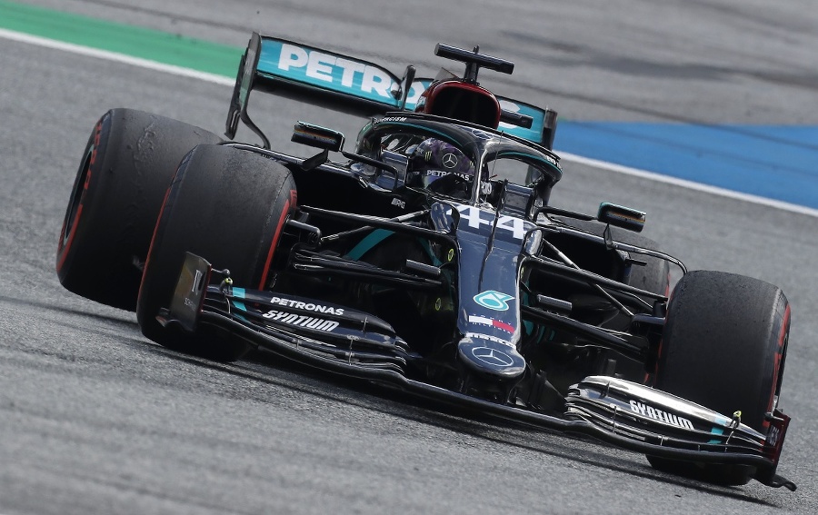 Hamilton na Mercedese triumfoval