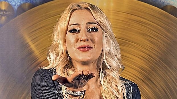 Haščáková sa naposledy ukázala na Slovensku v roku 2018, keď zaspievala v relácii ChartShow.