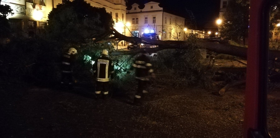 Hasiči väčšinou pomáhali pri