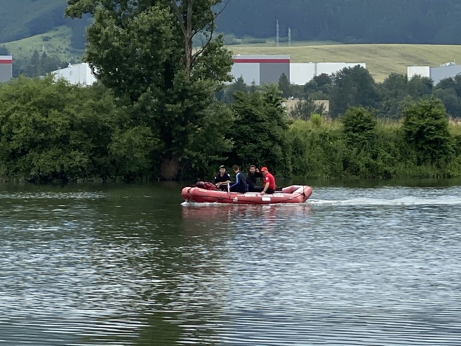 Rada hľadajú dobrovoľníci, policajti,