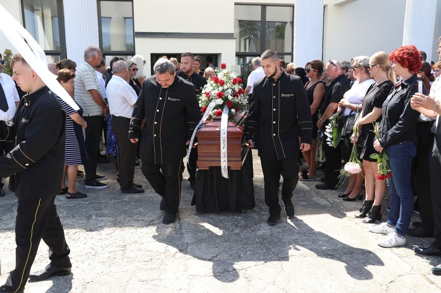 Pohreb Andrey Weiter-Fischer († 47).