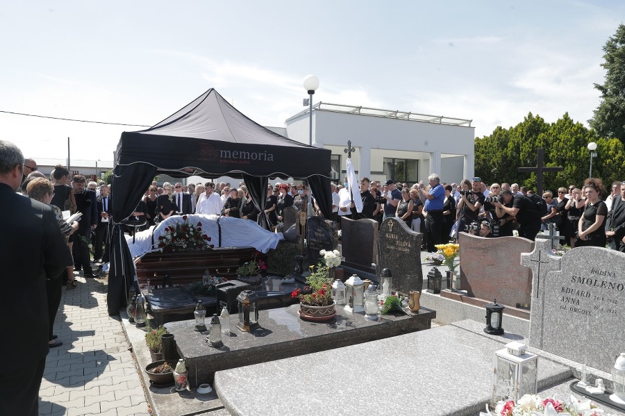 Pohreb Andrey Weiter-Fischer († 47).