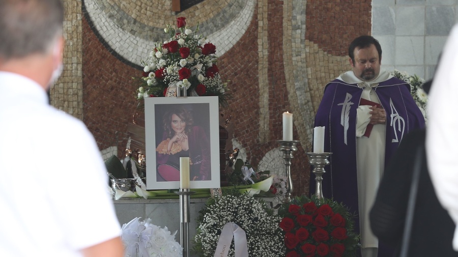 Posledná rozlúčka s Andreou Weiterovou († 47).