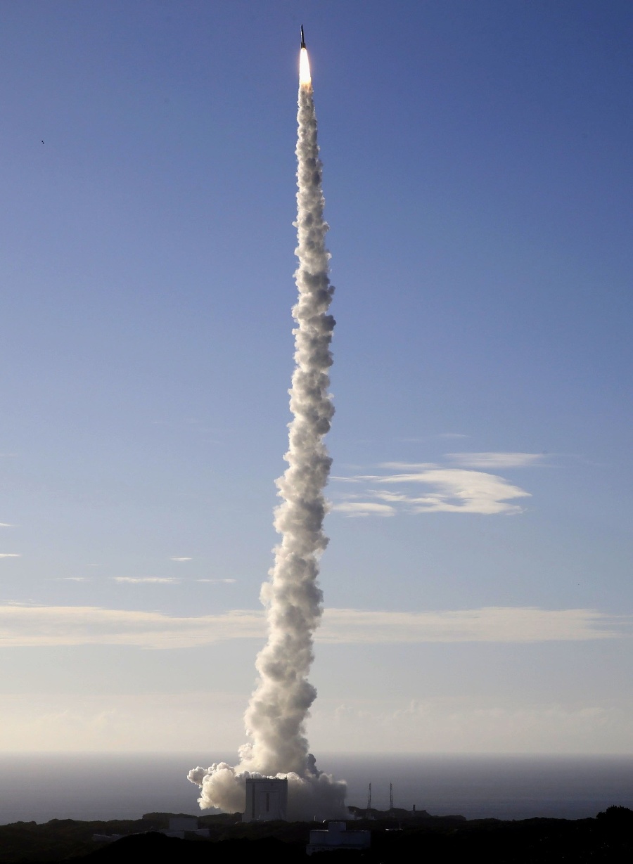 Úspešný štart rakety na japonskom ostrove Tanegašima.