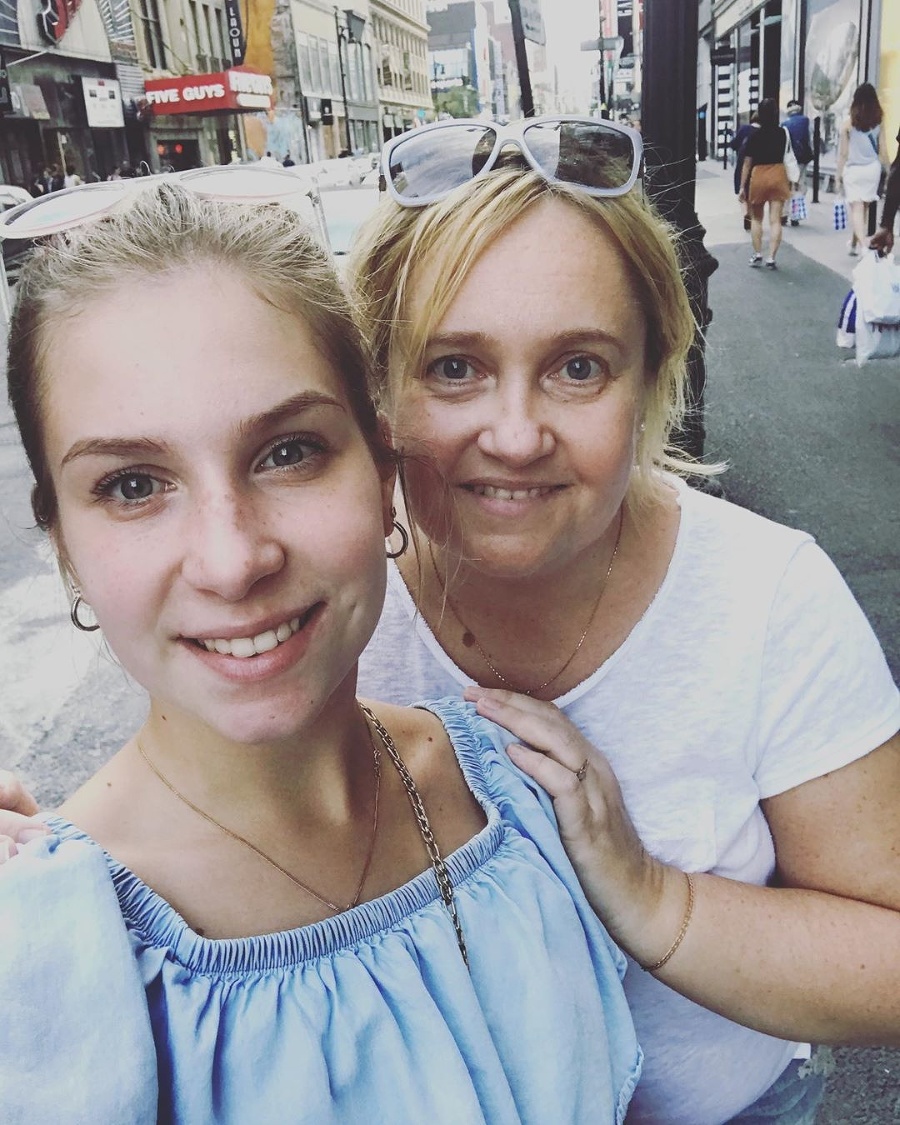 Jekaterina s mamou.