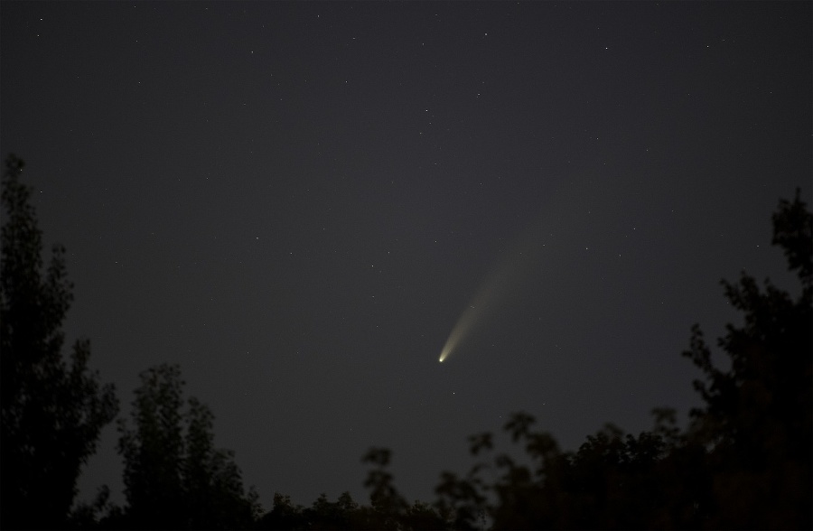 Kométa Neowise odfotená z