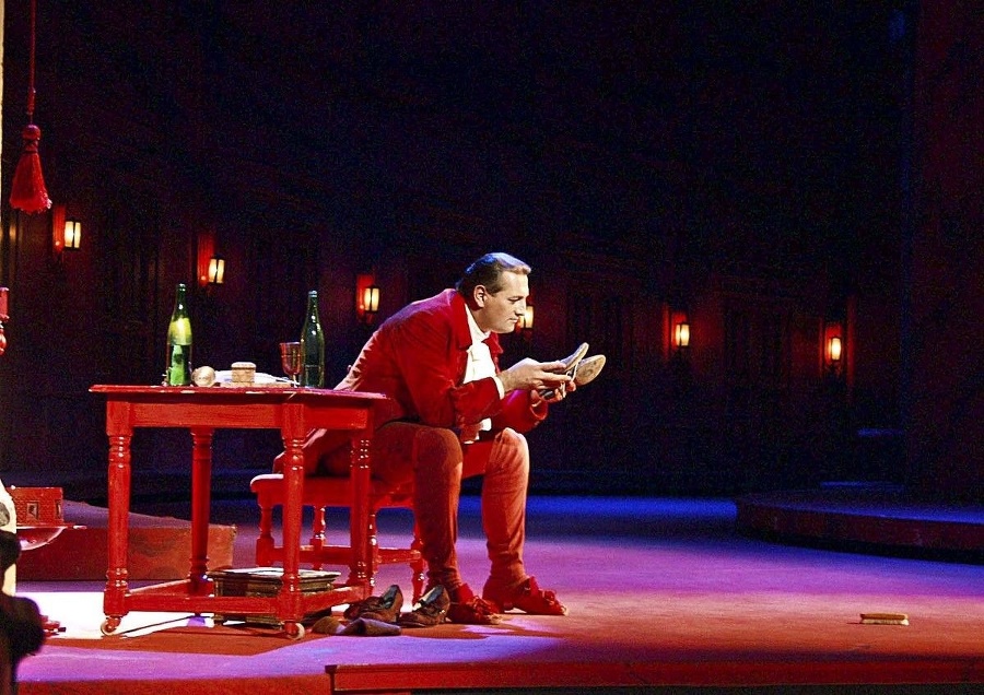 V úlohe Leporella v Mozartovej opere Don Giovanni.