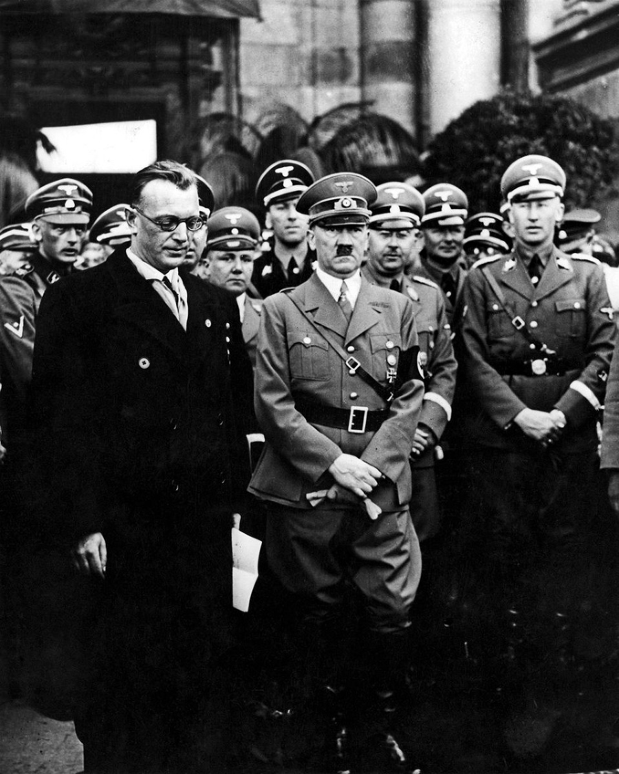 Hitler a Heydrich: Ríšsky