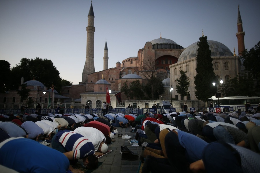 Hagia Sofia bude mešitou.