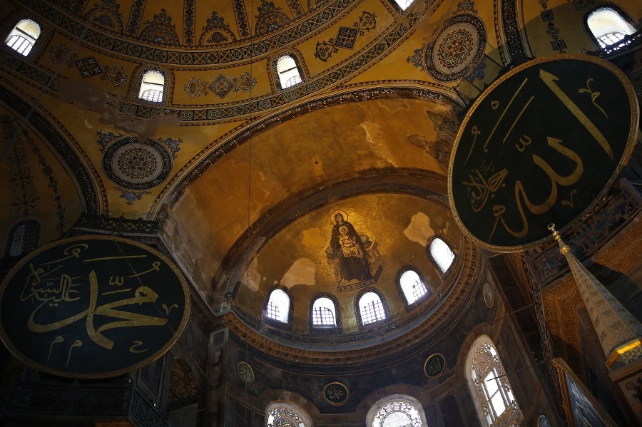 Hagia Sofia bude mešitou.