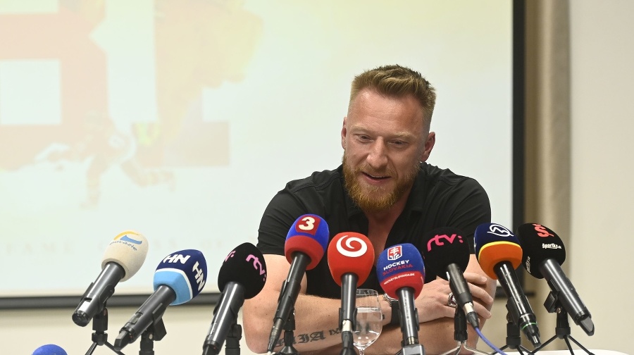 Marián Hossa počas tlačovej