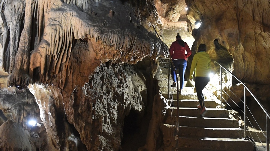 Návštevníci musia do jaskýň