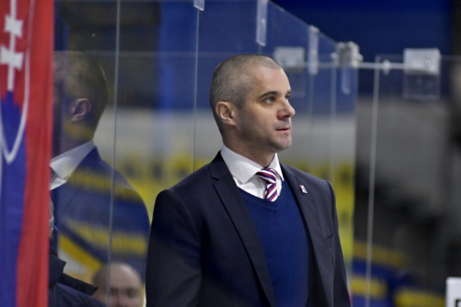 Ivan Feneš je na najbližšie tri mesiace nový tréner slovenskej hokejovej reprezentácie do 20 rokov. 
