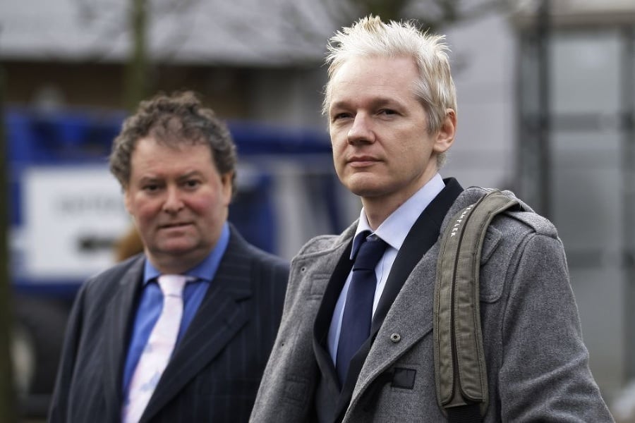 Julian Assange so svojím