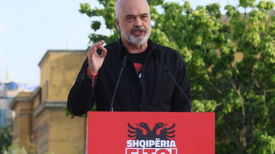 Albánsky premiér Edi Rama.