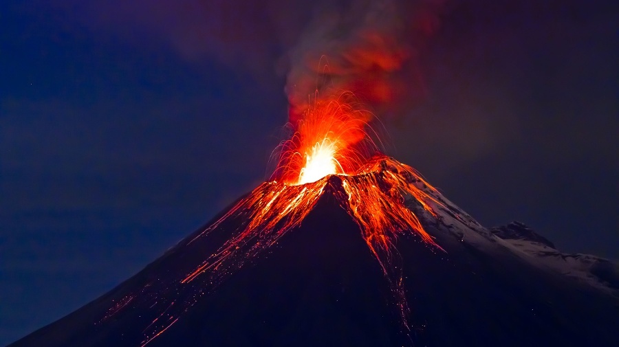 Long exposure of Tungurahua