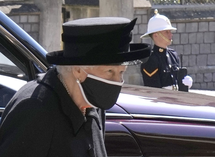 Kráľovná Alžbeta na pohrebe