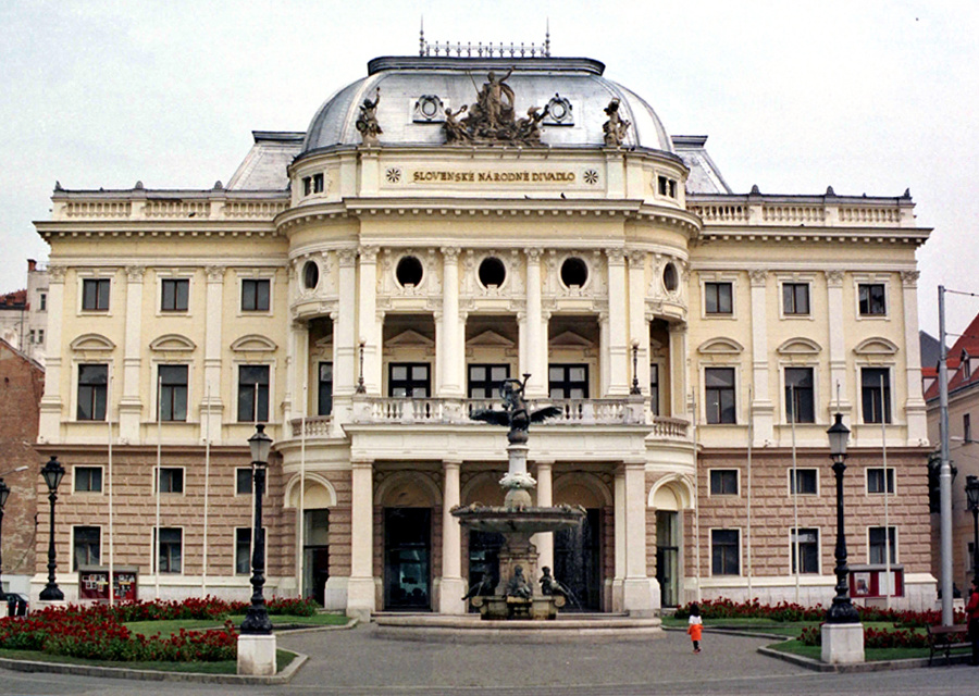 Historickú budovu Slovenského národného