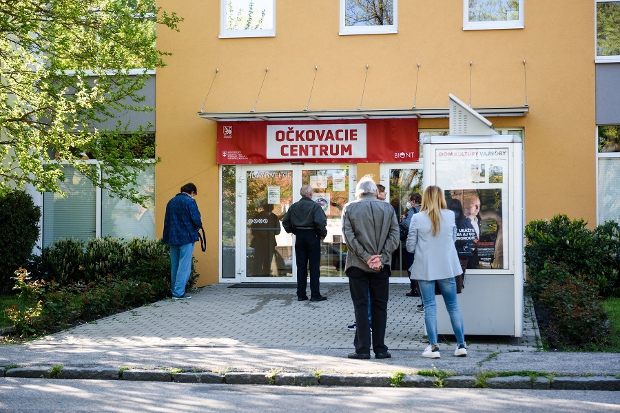 Očkovacie centrum vo Vajnoroch.