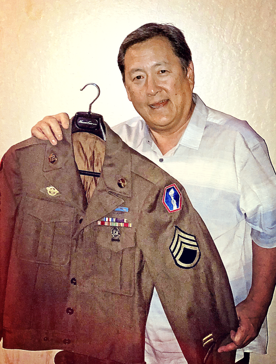 Paul Osaki vlastnil uniformu