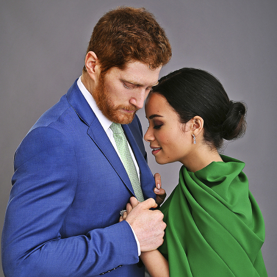 Dvojníci: Meghan stvárni 
herečka Sydney Morton, Harryho
 si zahrá herec Jordan Dean.