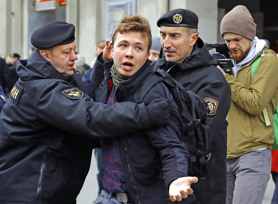 Aktivista a novinár Pratasevič
skončil