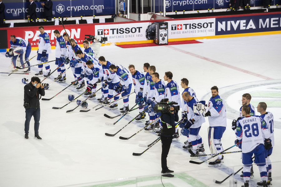 Slovenskí hokejisti po víťaznom