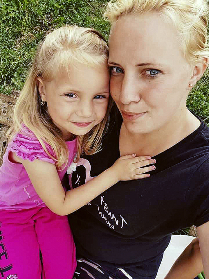 Dagmar (28) s dcérou Peťkou (6), Klokočov 
