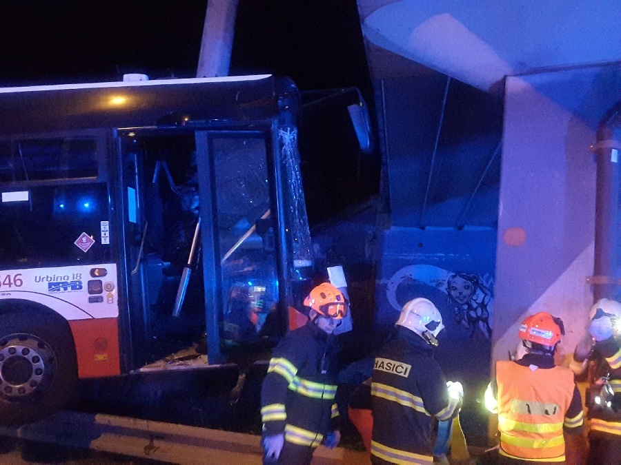 Nehoda autobusu v Brne.