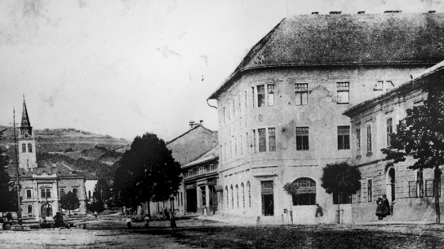 1920 - Ďumbier postavili