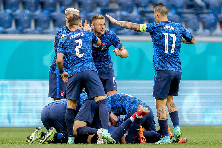 Slováci
v pondelok
zvíťazili nad
Poľskom 2:1.