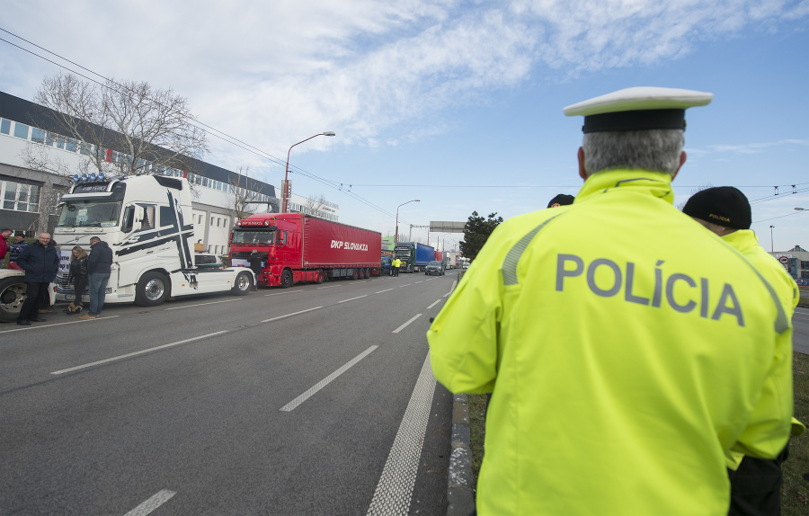 Autodopravcovia hrozia opätovnými protestami